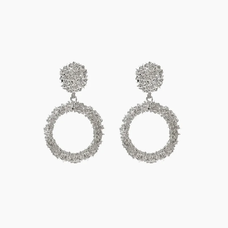 Thin threader earrings-Ladies Simple Fashion Trendy Round Earrings