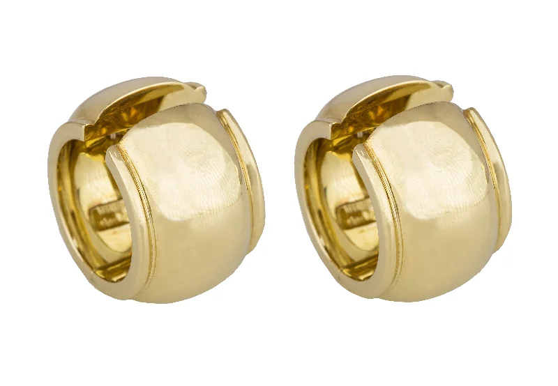 Wide bar earrings-Authentic Tiffany & Co. 18K 750 Yellow Gold Wide Dome Shell Hoop Earrings