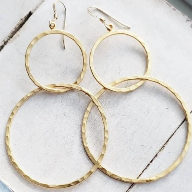 Radiant star earrings-Gold Hammered Circle Hoops Earrings