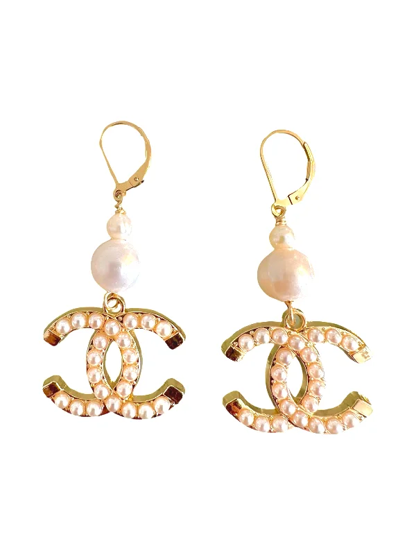 Thick tier earrings-CC Cutout Pearl Dangle Earrings